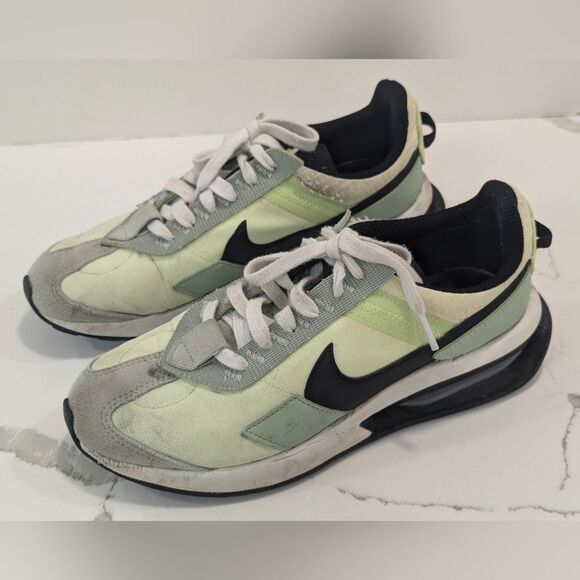 Nike Women's Air Max Pre-Day Light Liquid Lime athletic sneaker shoe running 7.5 - Picture 1 of 8